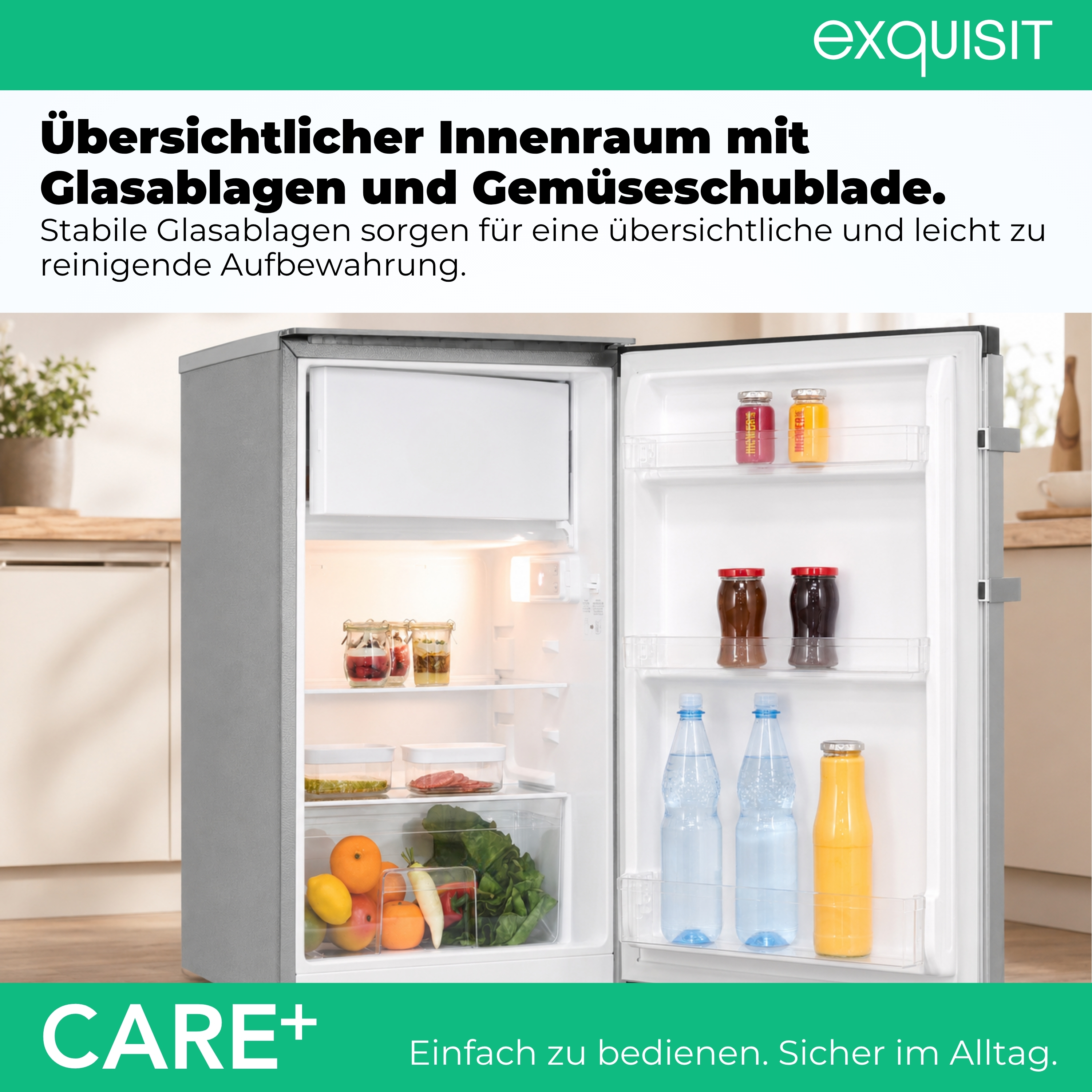 Offener Kühlschrank mit Lebensmitteln, Flaschen und Gläsern.