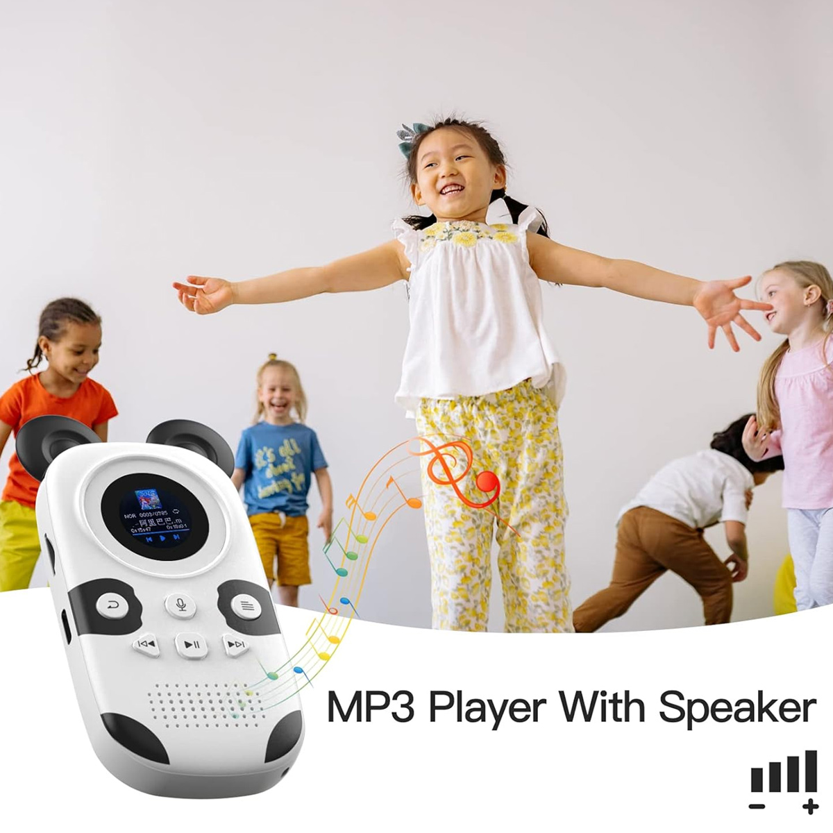 Kinder tanzen um einen MP3-Player mit Pandagesicht und Lautsprecher.