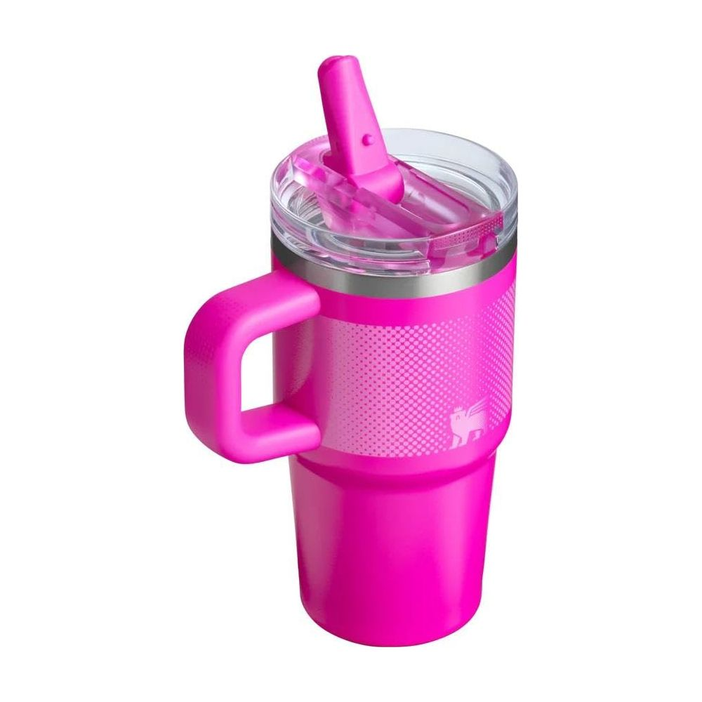 Saplı ve pipetli kapaklı parlak pembe bardak.