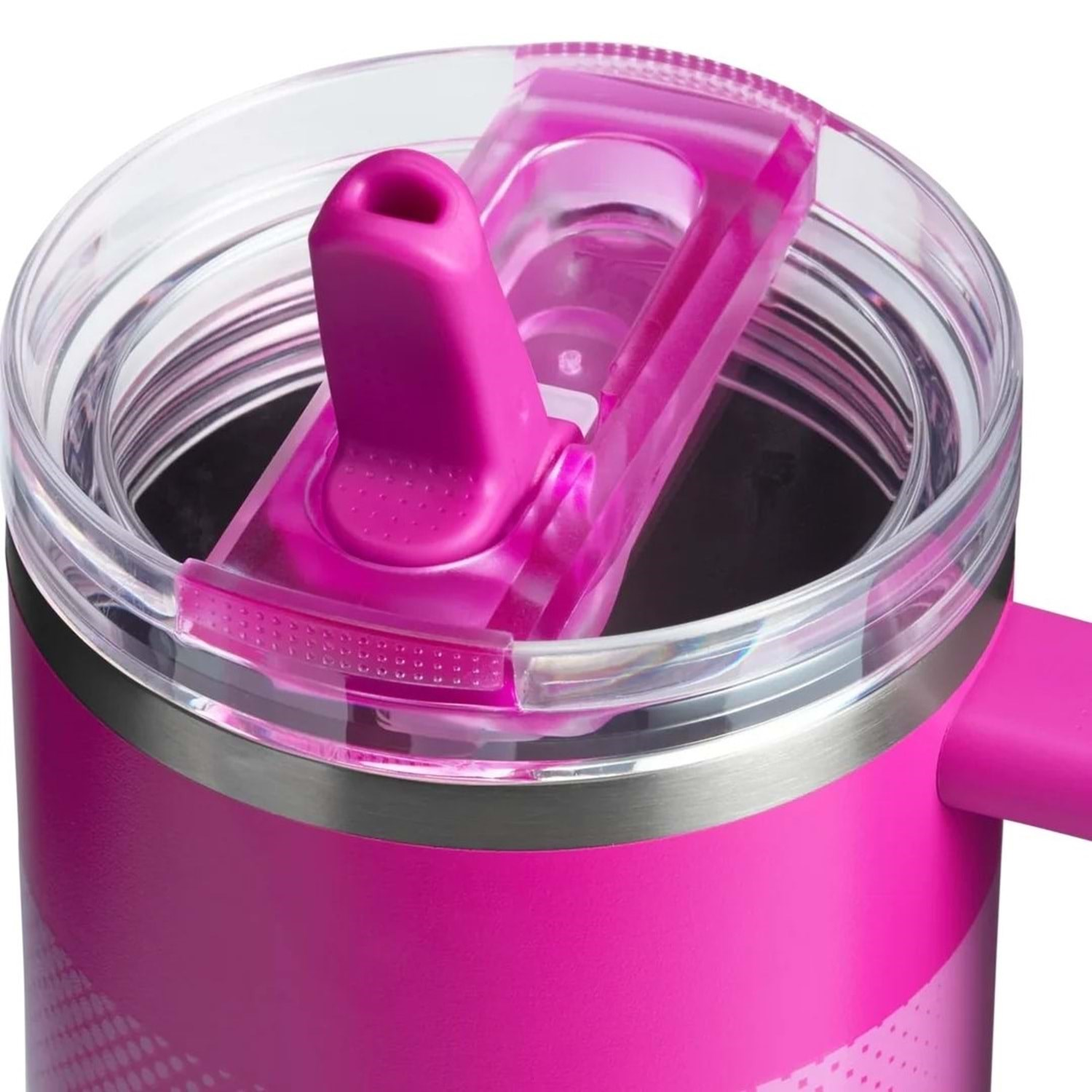 Kulplu pembe mataraya ait açık, pembe pipetli kapağın yakın çekimi.