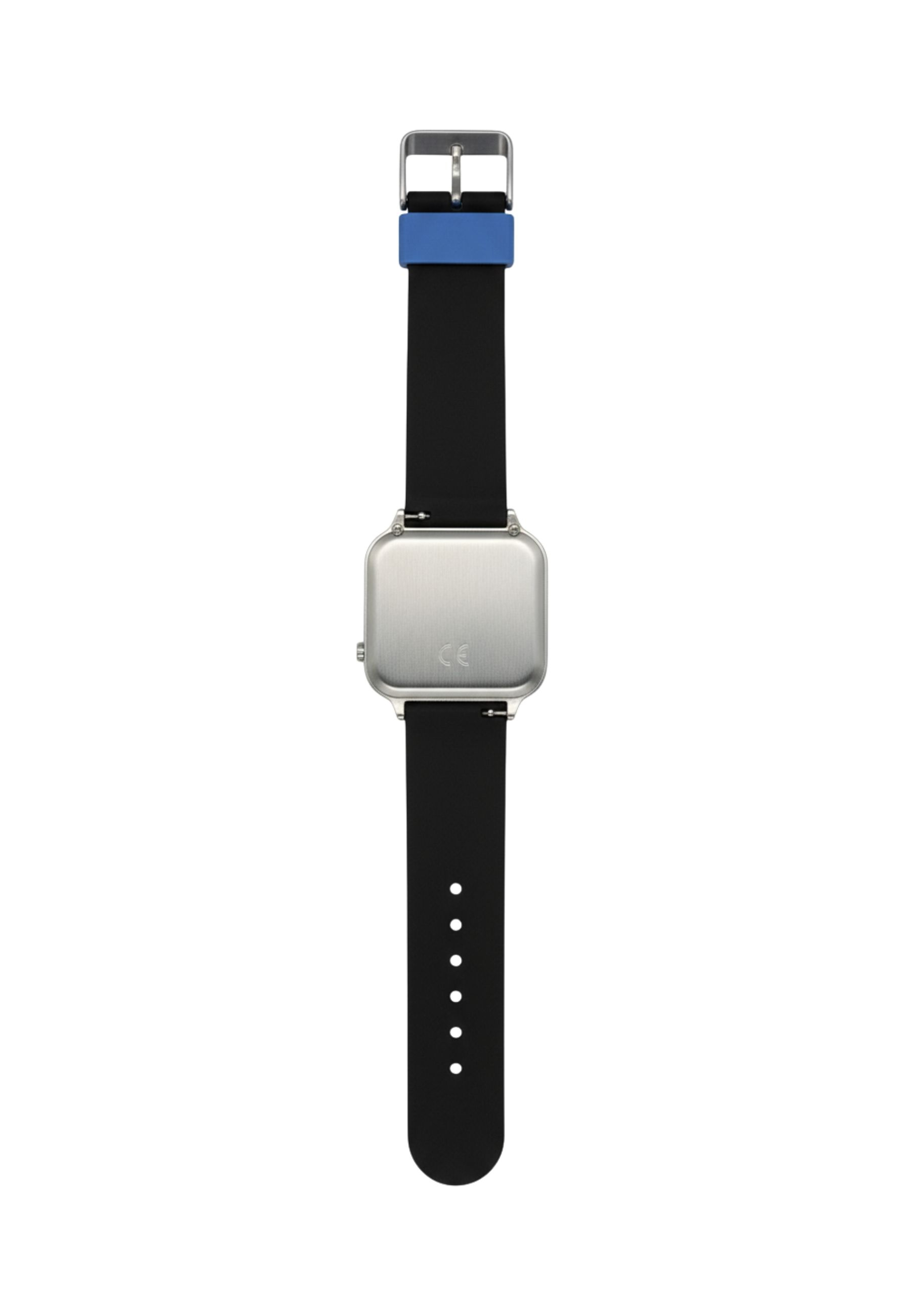 Retro di un orologio argentato con cinturino nero e passante blu.
