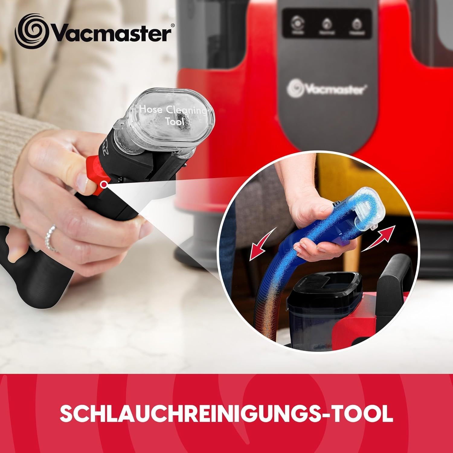 Person reinigt Schlauch mit Vacmaster Werkzeug
