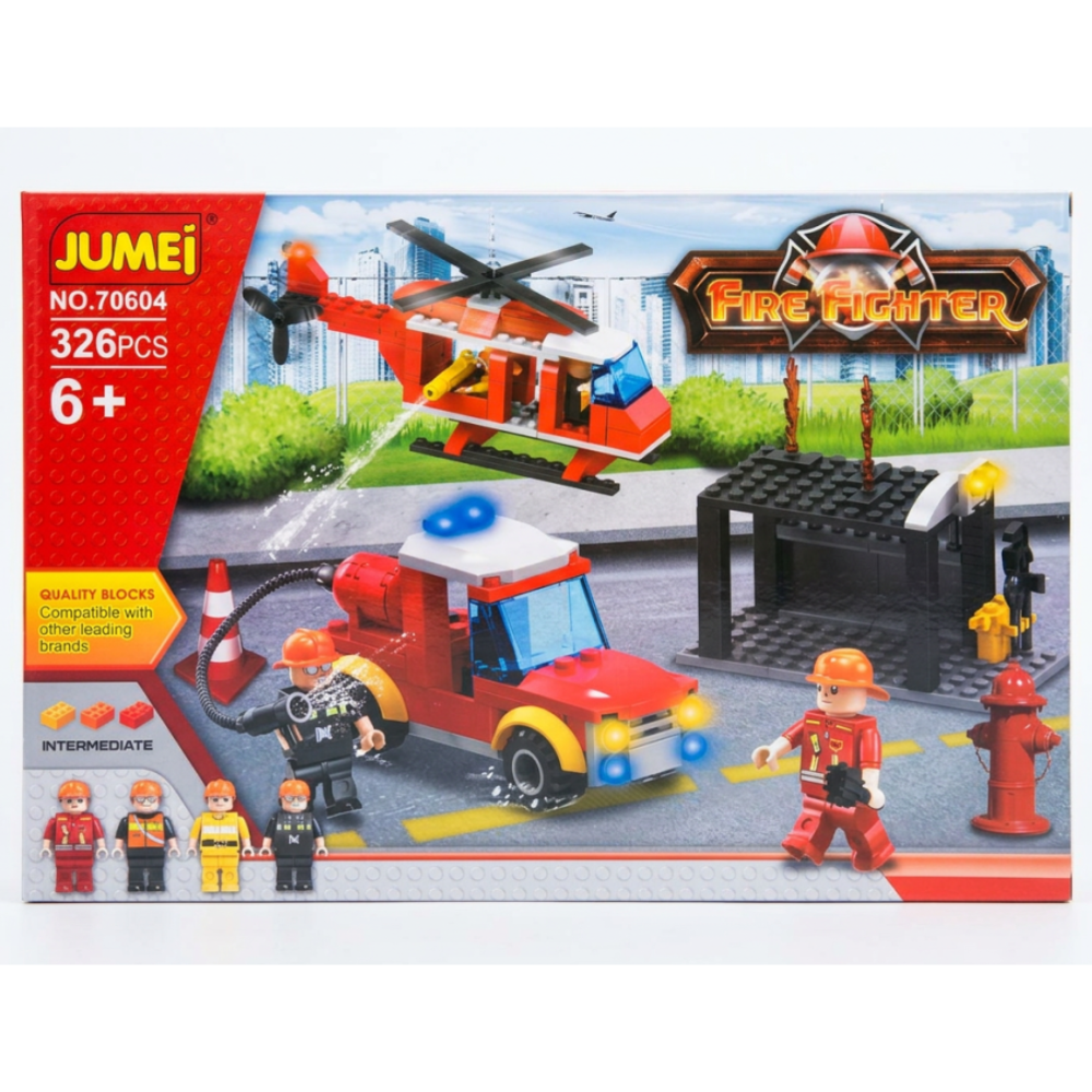 Zestaw zabawek o tematyce strażackiej: helikopter, wóz strażacki, figurki, garaż i hydrant.