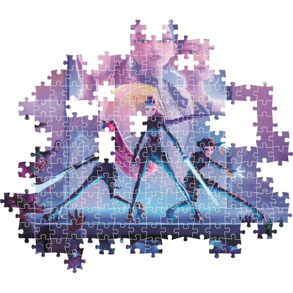 Puzzle incompleto muestra 3 mujeres estilo anime con espadas brillantes sobre fondo futurista púrpura.