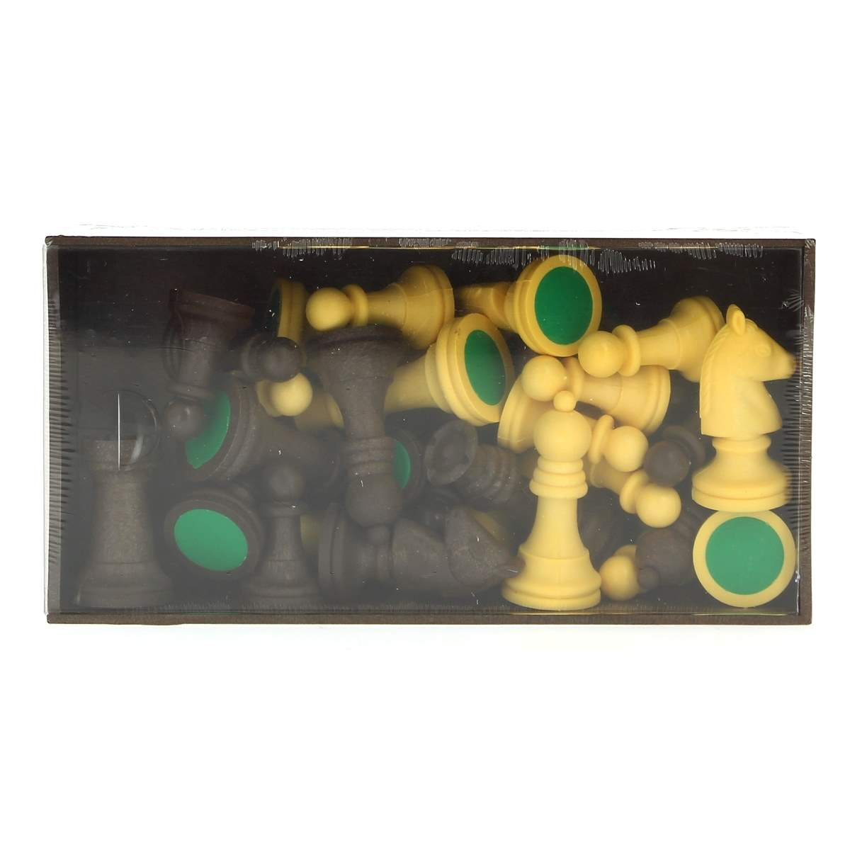 Caja de madera con piezas de ajedrez, negras y blancas, algunas con detalles verdes.