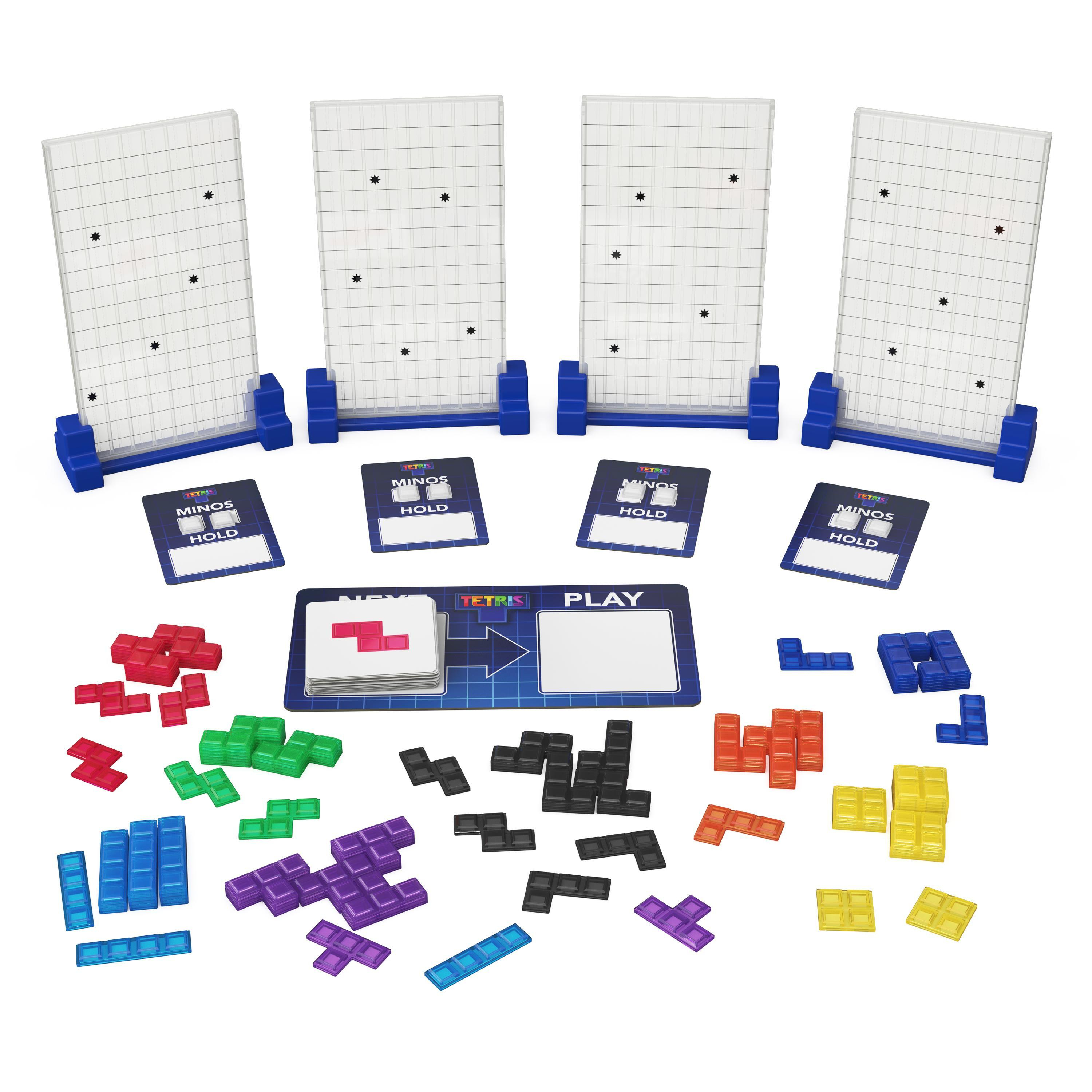 Tablero de juego Tetris con Tetrominós y cartas coloridas.