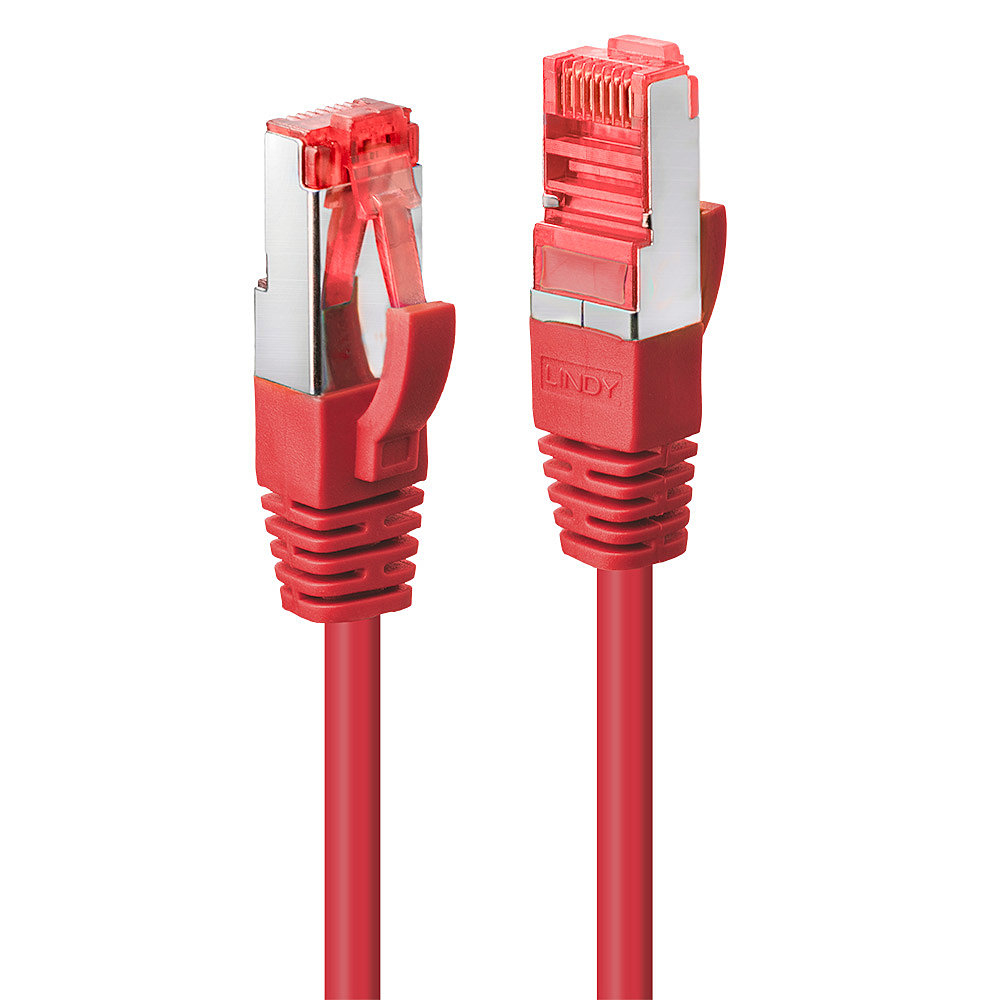Dos conectores de cable Ethernet rojos con carcasas plateadas sobre fondo blanco.
