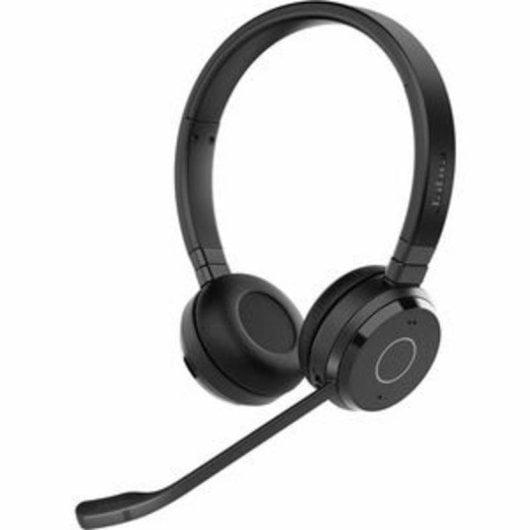 Un auricolare nero con microfono e padiglioni imbottiti su sfondo bianco.