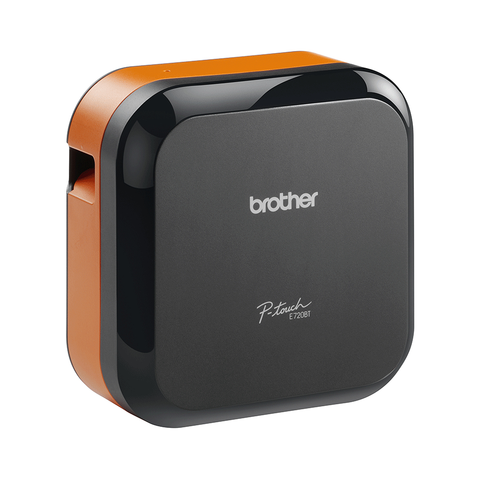 Una etichettatrice Brother P-touch E720BT nera con accenti arancioni.