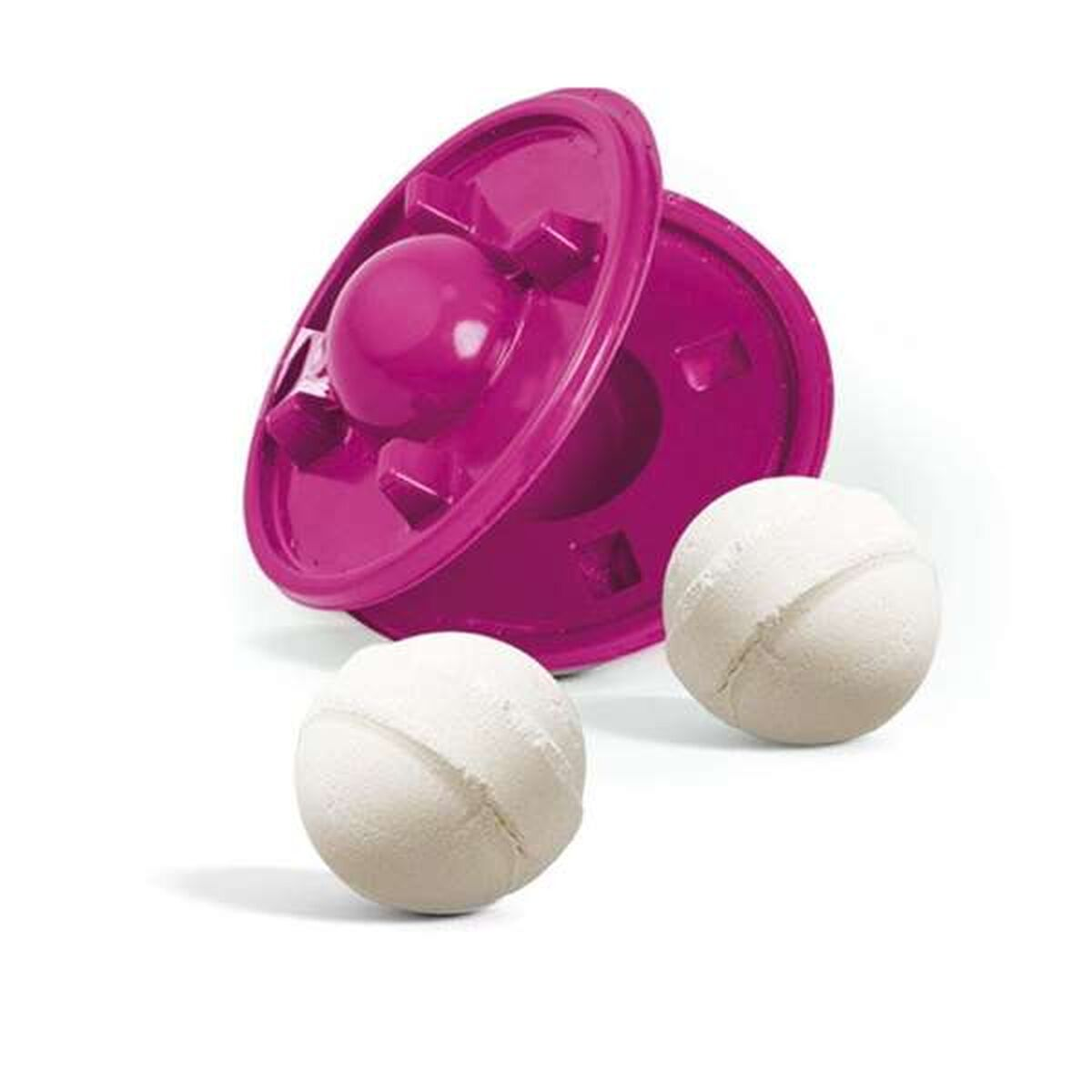 Un molde de bomba de baño rosa con dos bombas de baño blancas.