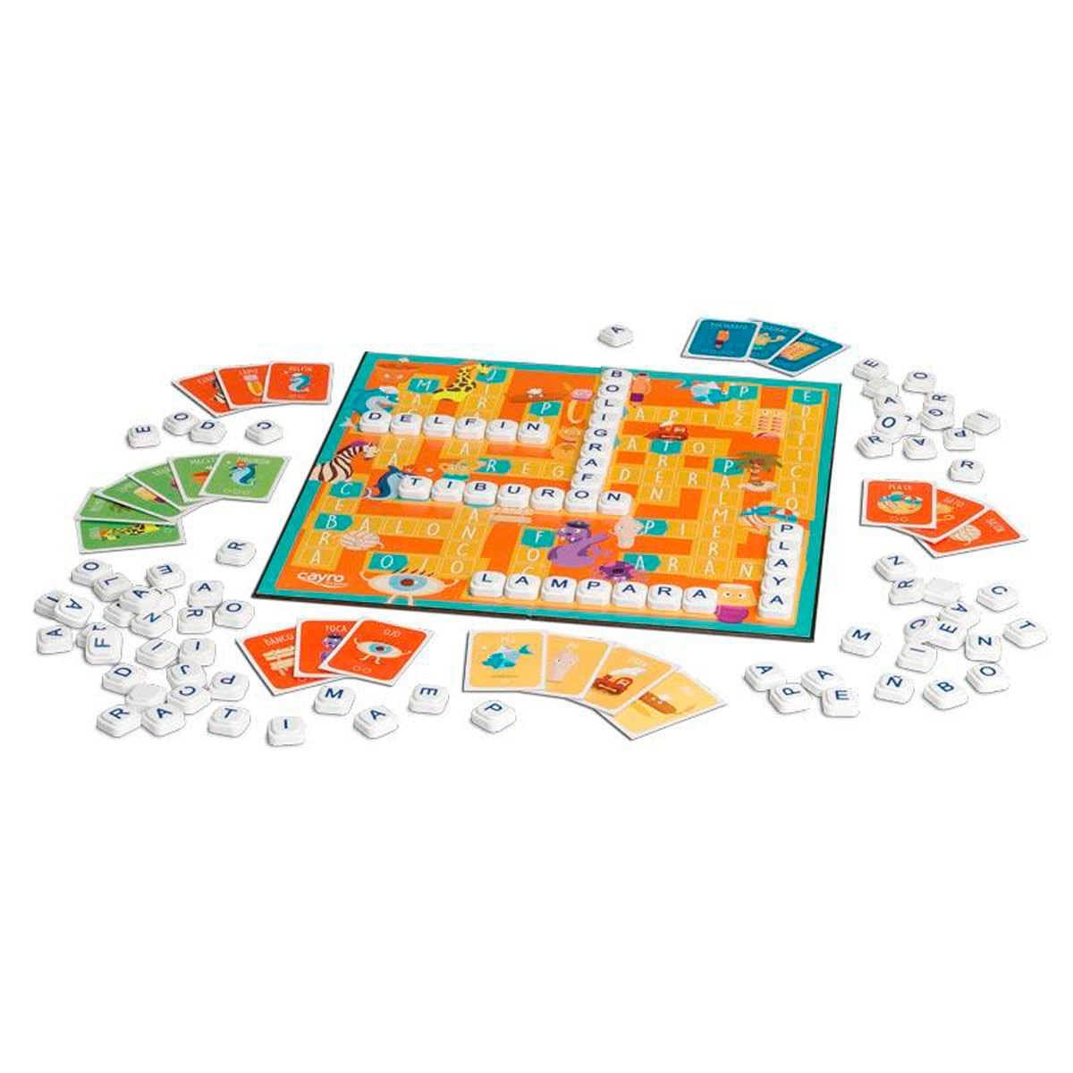 Un juego de mesa con fichas de letras, cartas y un tablero.