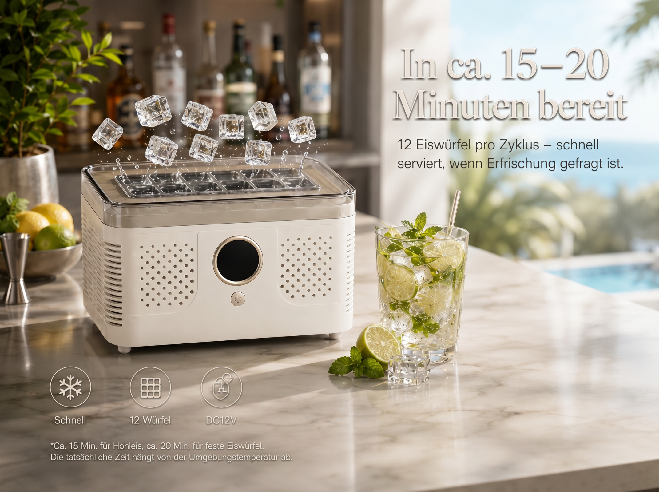 Ein weißer Eiswürfelbereiter mit Eiswürfeln, die herausfallen, und einem Glas Mojito daneben.