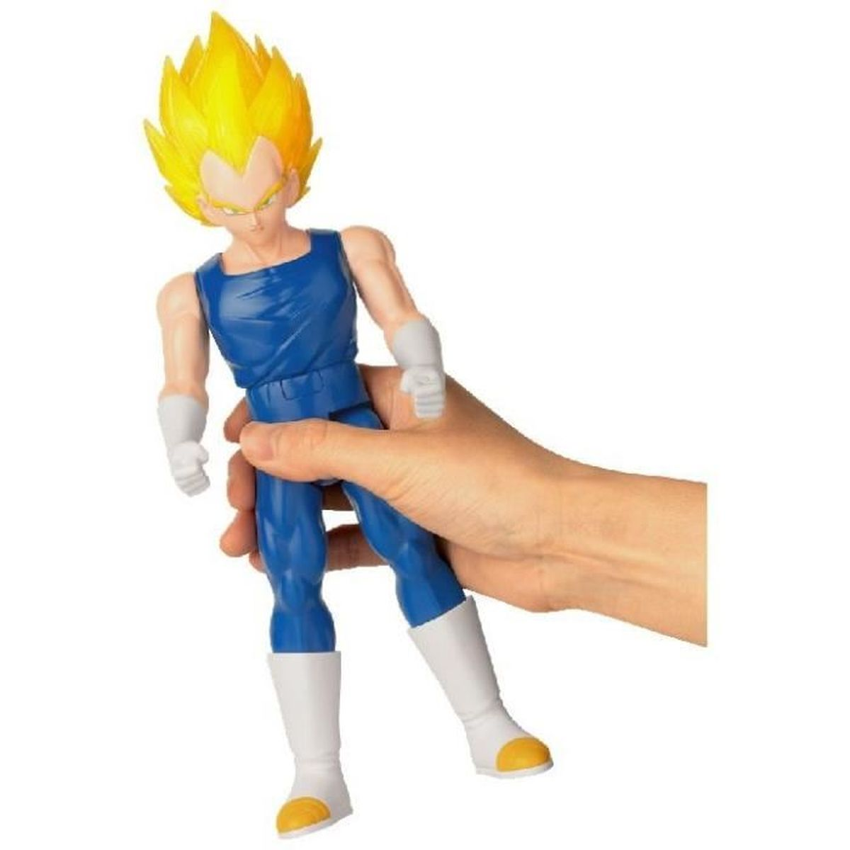 Una mano sujeta una figura de acción vestida de azul con cabello amarillo.