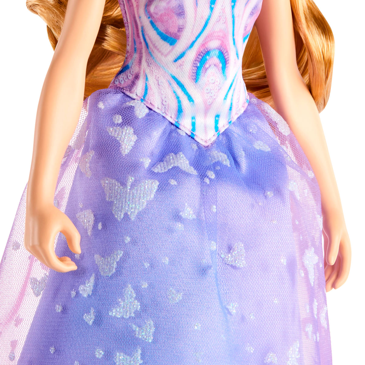 Una muñeca lleva un vestido morado con estampado de mariposas y corpiño colorido.