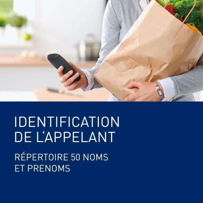 Persona tiene telefono e borsa della spesa. Testo sull'identificazione del chiamante.