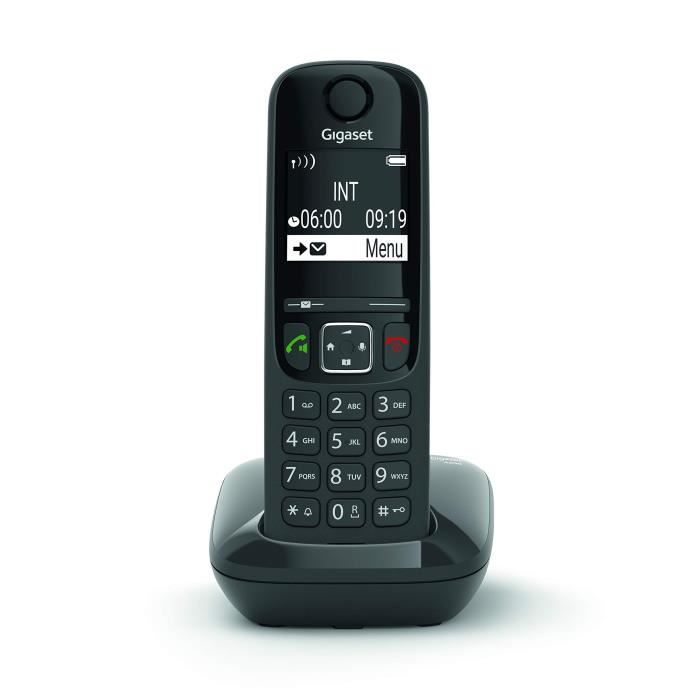 Un telefono cordless nero Gigaset poggia sulla sua base di ricarica.