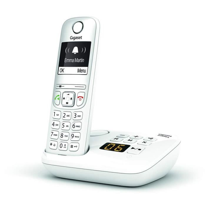 Telefono cordless bianco Gigaset con portatile in base di ricarica. Schermo mostra 'Emma Martin'.