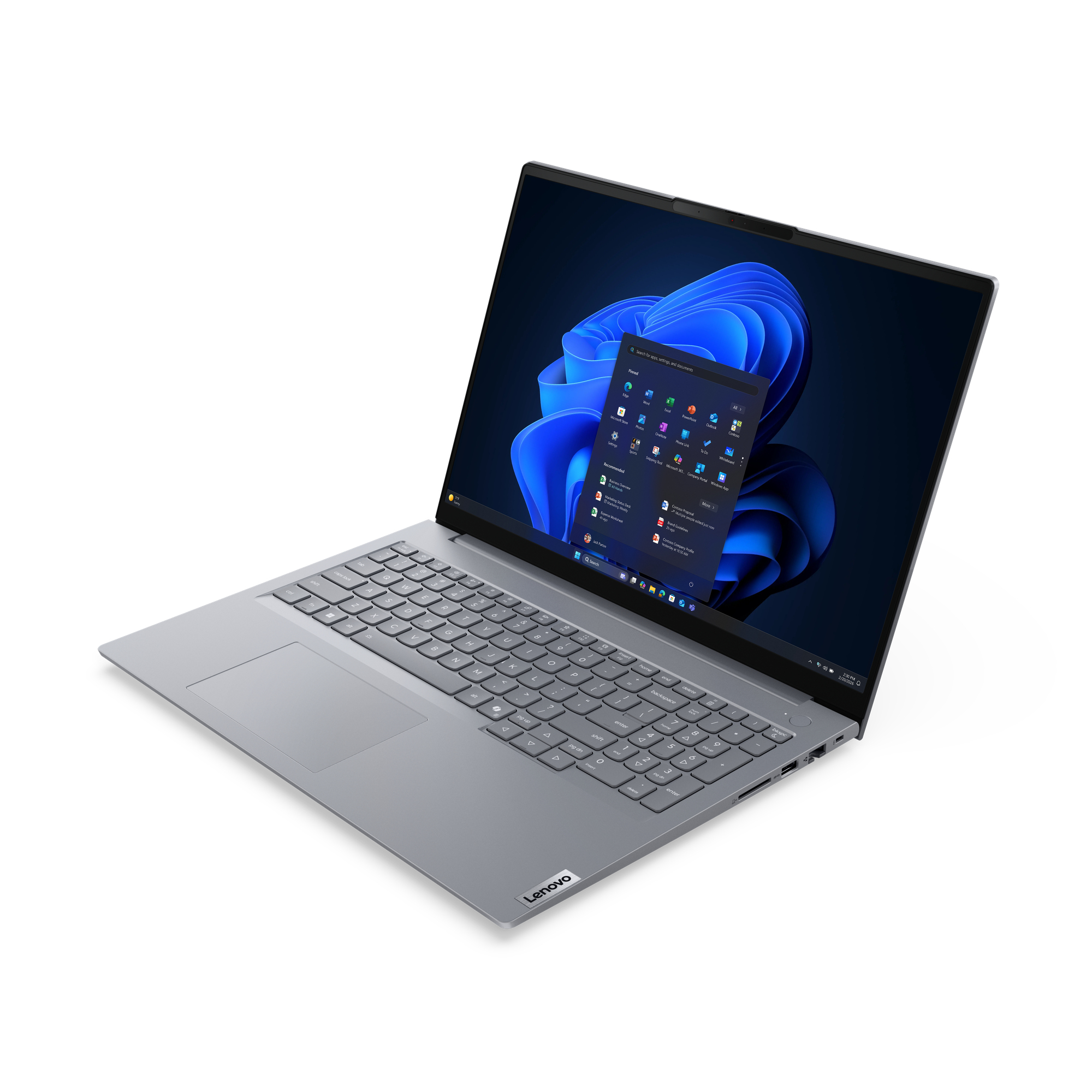 Un laptop Lenovo argentato con schermo aperto, che mostra l'interfaccia di Windows 11.
