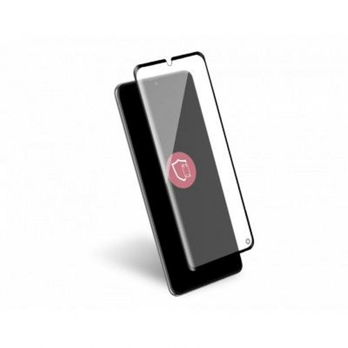 Una protezione per schermo trasparente fluttua sopra uno smartphone nero con un logo a scudo rosa sullo schermo.