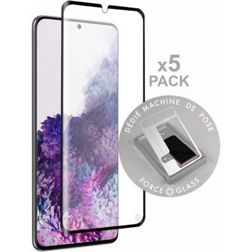Una confezione da 5 protezioni schermo per smartphone con strumento di applicazione.