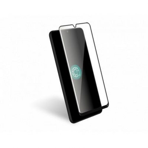 Una protezione schermo trasparente è posta su uno smartphone nero, con icona impronta digitale.