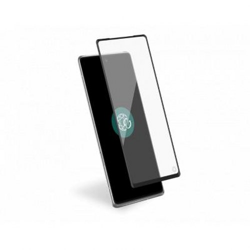 Uno smartphone con pellicola protettiva applicata, leggermente spostata.