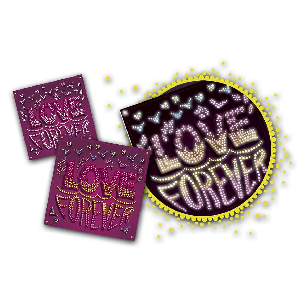 Tres letreros morados con texto 'Love Forever' hechos de luces brillantes.