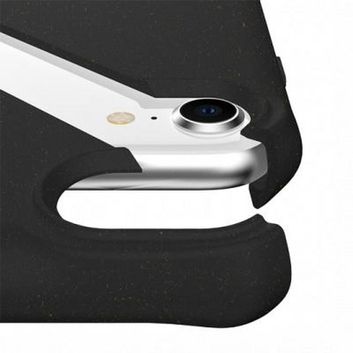 Primo piano del modulo fotocamera di uno smartphone in una custodia nera.
