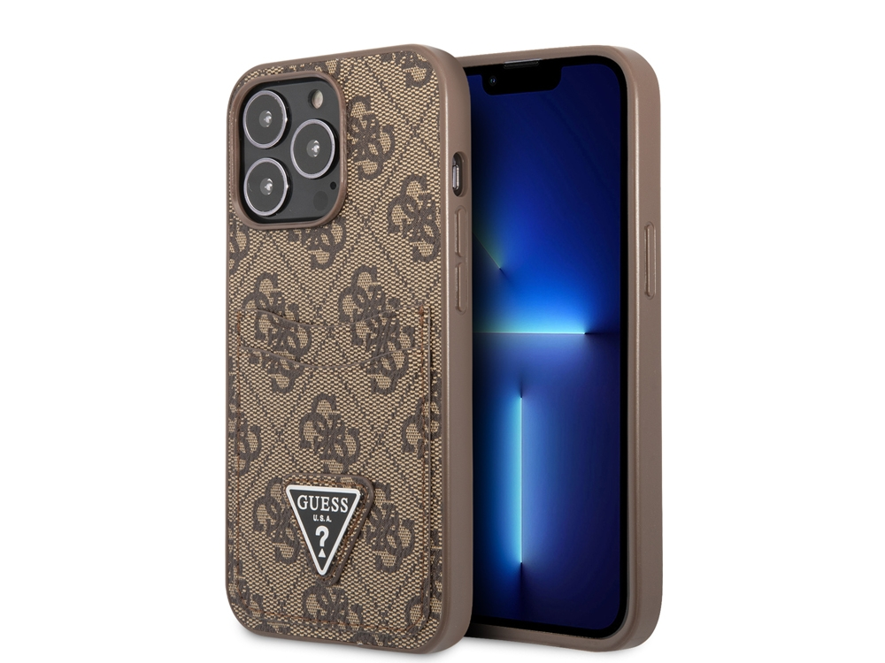 Custodia marrone Guess con motivo logo su un iPhone.
