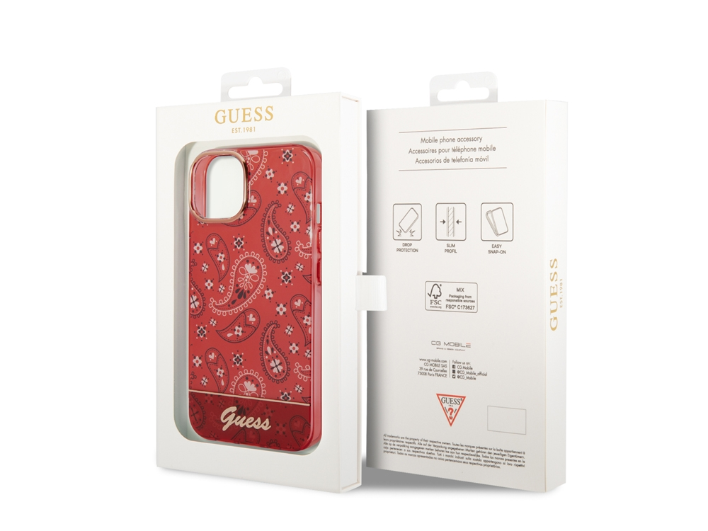 Una cover rossa Guess con fantasia cachemire in confezione bianca.