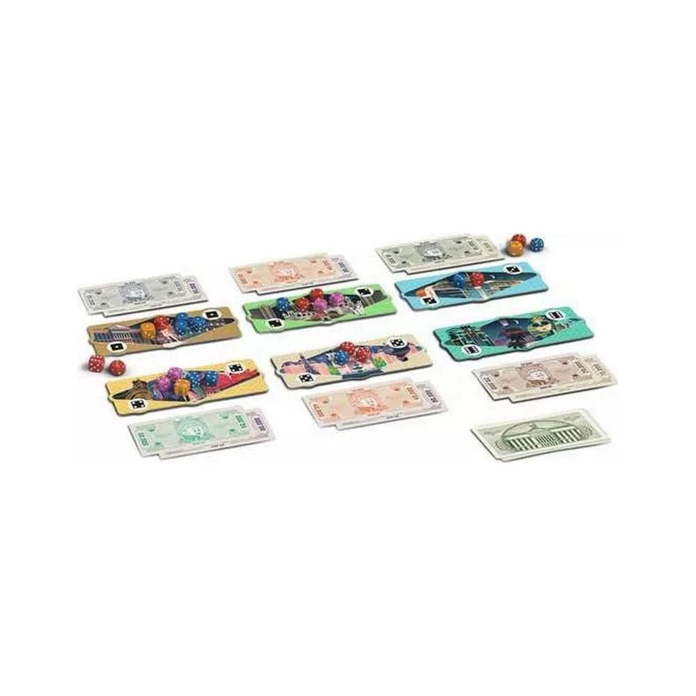 Tarjetas de juego y dados sobre fondo blanco.