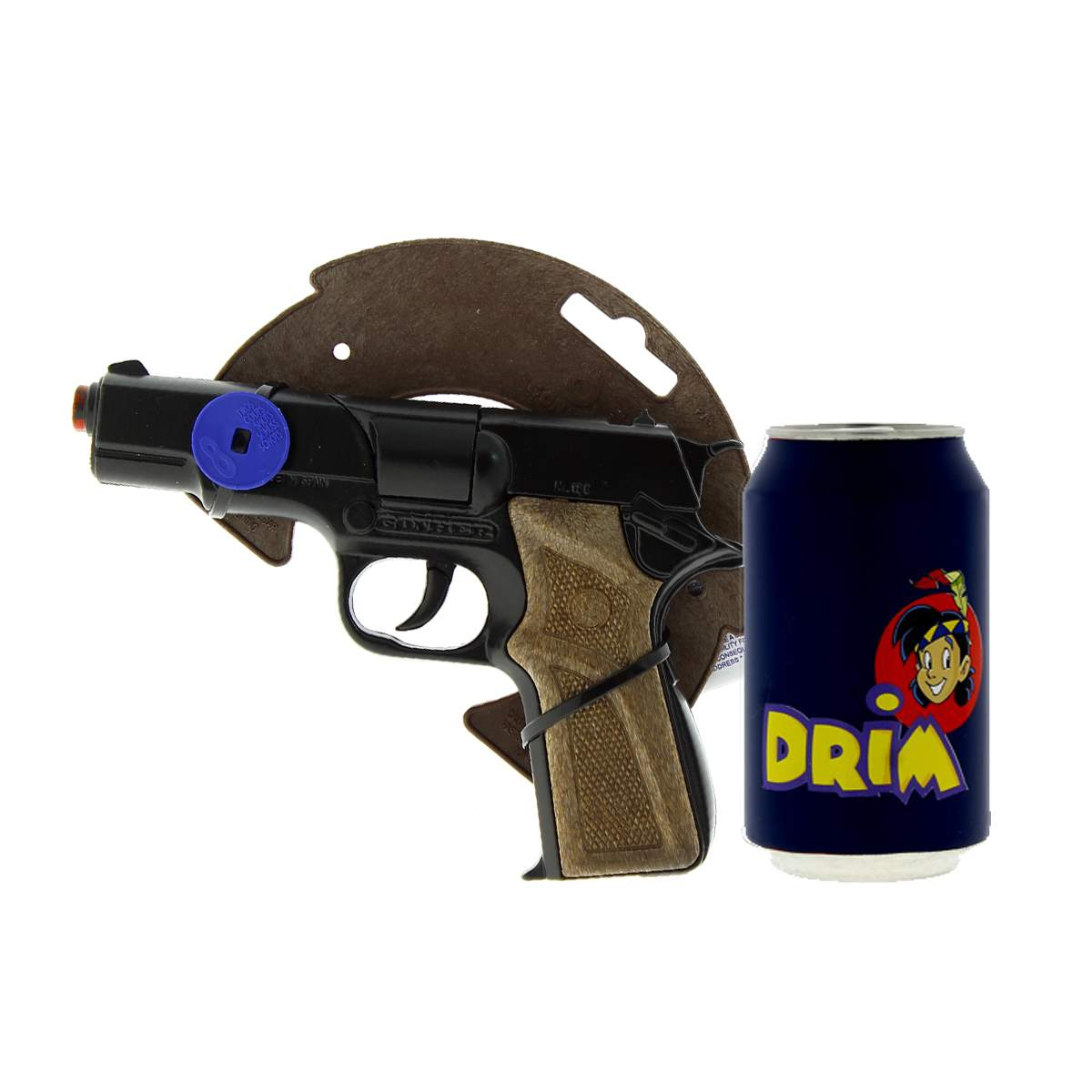Una pistola de juguete negra con empuñadura marrón y disco azul, junto a una lata azul con personaje y texto.