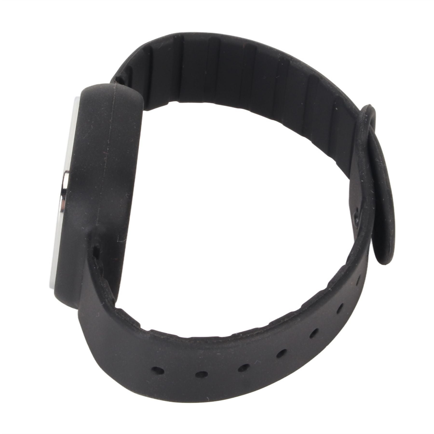 Schwarze Armbanduhr mit Silikonarmband, von der Seite gezeigt.