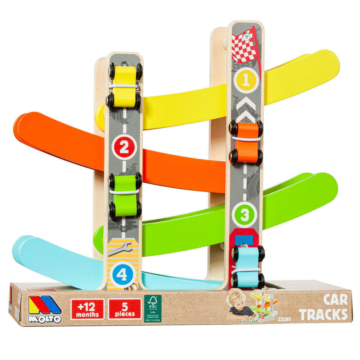 Una pista de coches de juguete de madera con rampas coloridas y cuatro coches.