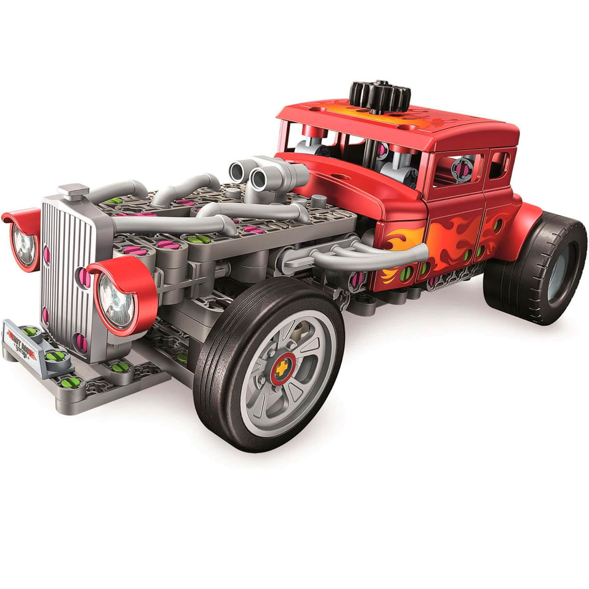 Un coche de juguete hot rod rojo con motor detallado y diseño de llamas.