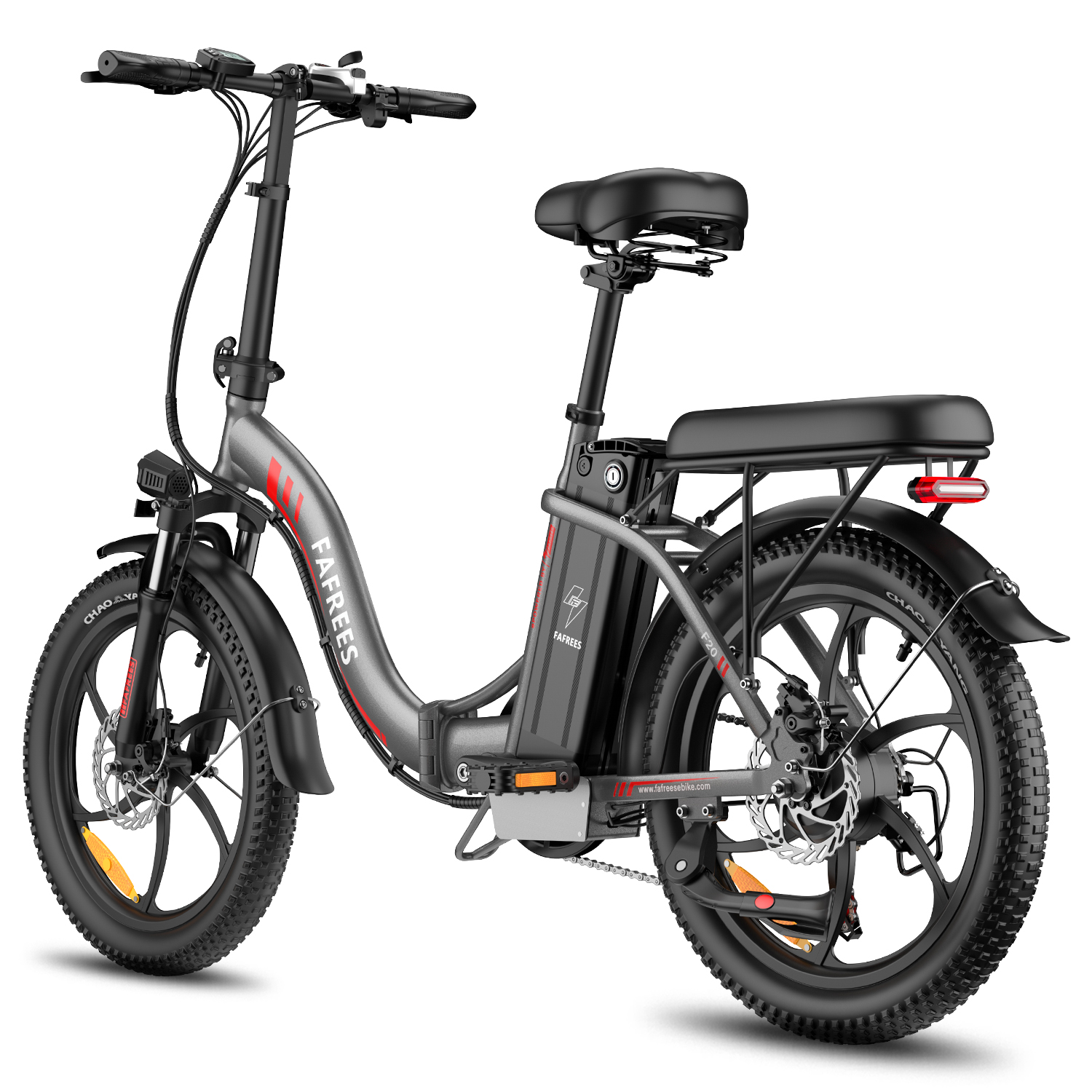 Bicicleta eléctrica gris con neumáticos anchos, portaequipajes y luz trasera.