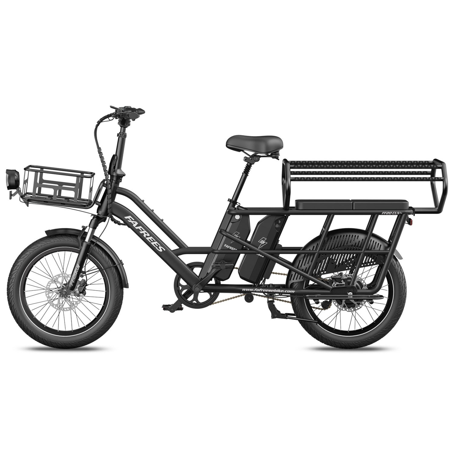 Schwarzes E-Lastenrad mit vorderem Korb, hinterem Gepäckträger und zwei Akkus.
