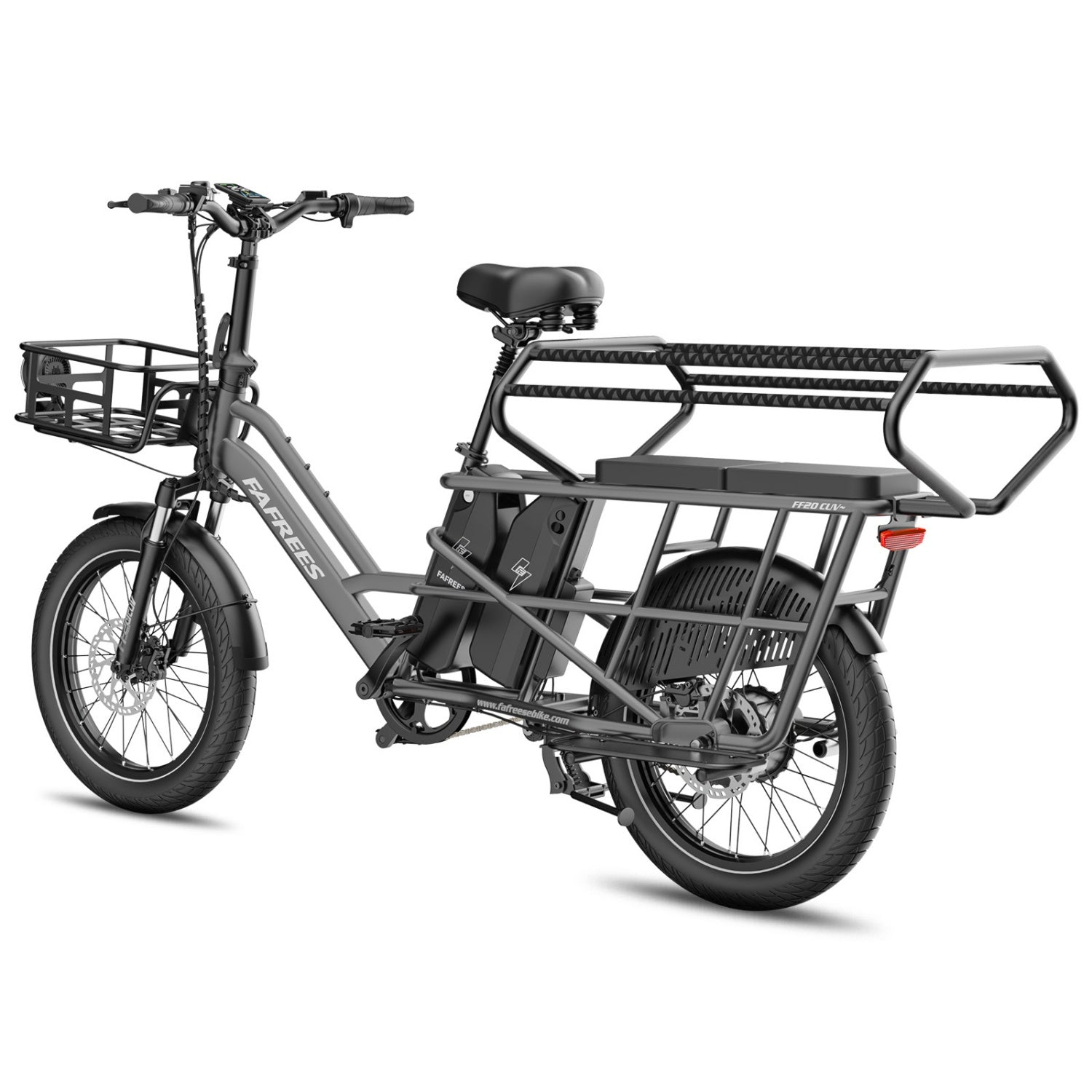 Graues E-Bike mit Frontkorb, Sitzbank und Gepäckträger. Auf weißem Grund.