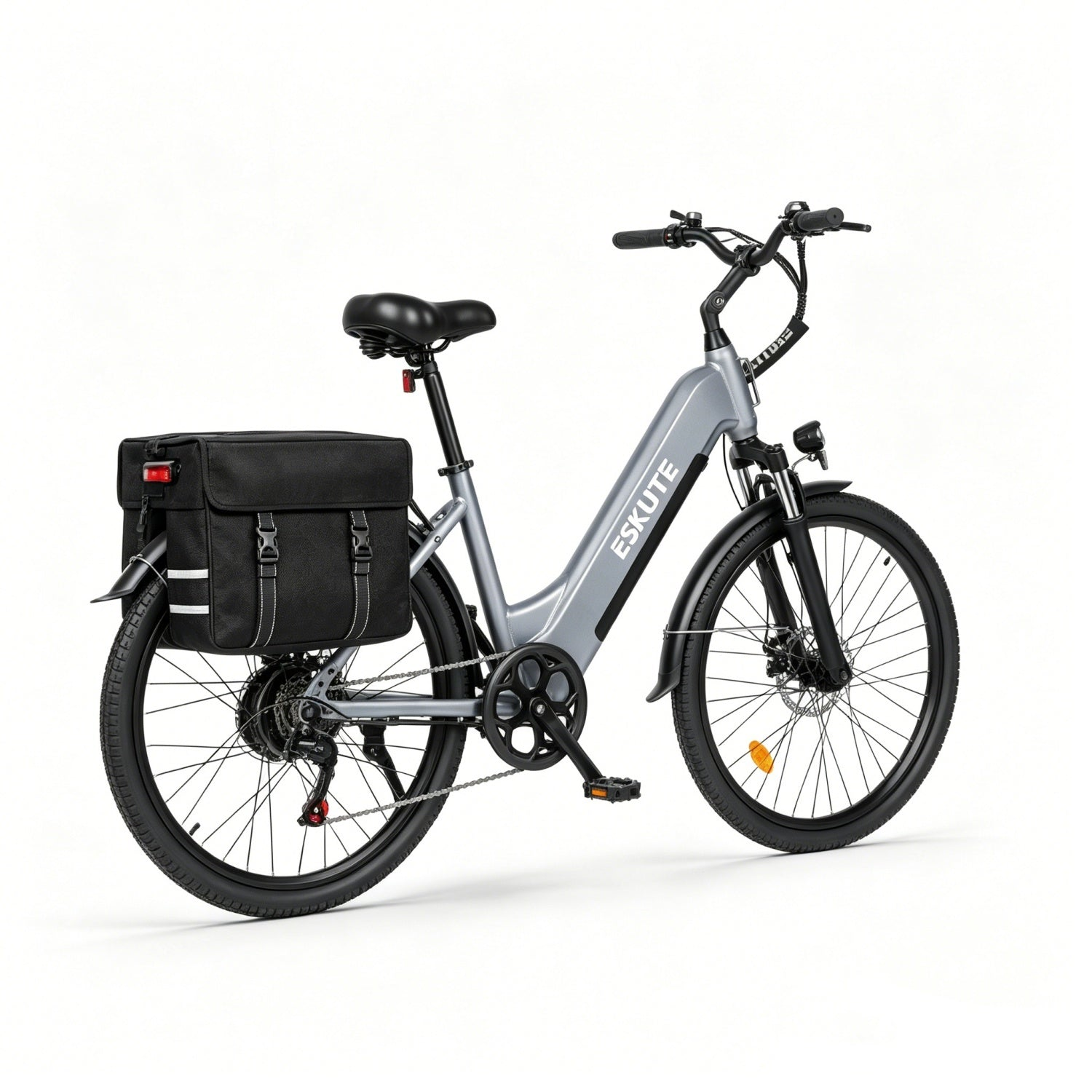 Graues E-Bike mit schwarzer Gepäcktasche hinten, weißem Hintergrund.