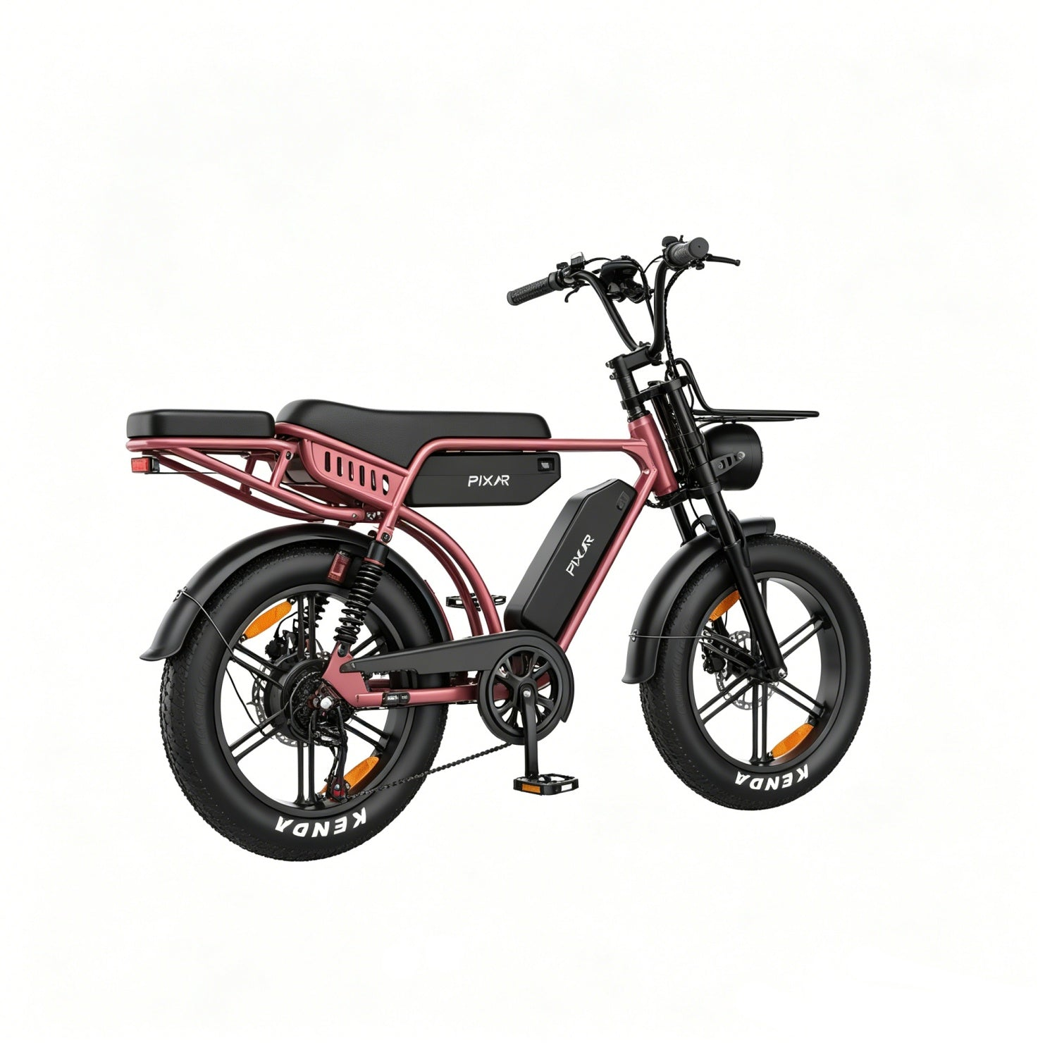Ein rosafarbenes E-Bike mit schwarzem Sattel, Reifen und Lenker steht auf weißem Grund.