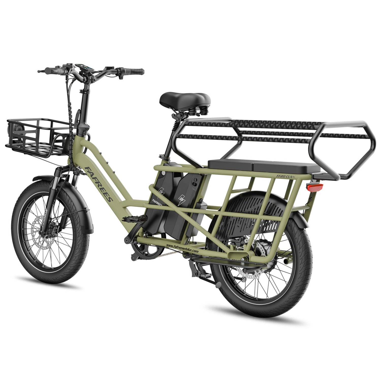 Ein grünes Cargo-E-Bike mit vorderem Korb und hinterem Gepäckträger. Es hat dicke Reifen und einen Akku.