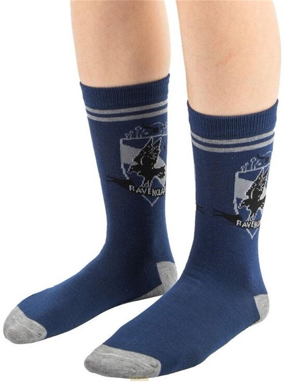 Calcetines azul marino con escudo de Ravenclaw y puntera/talón grises.