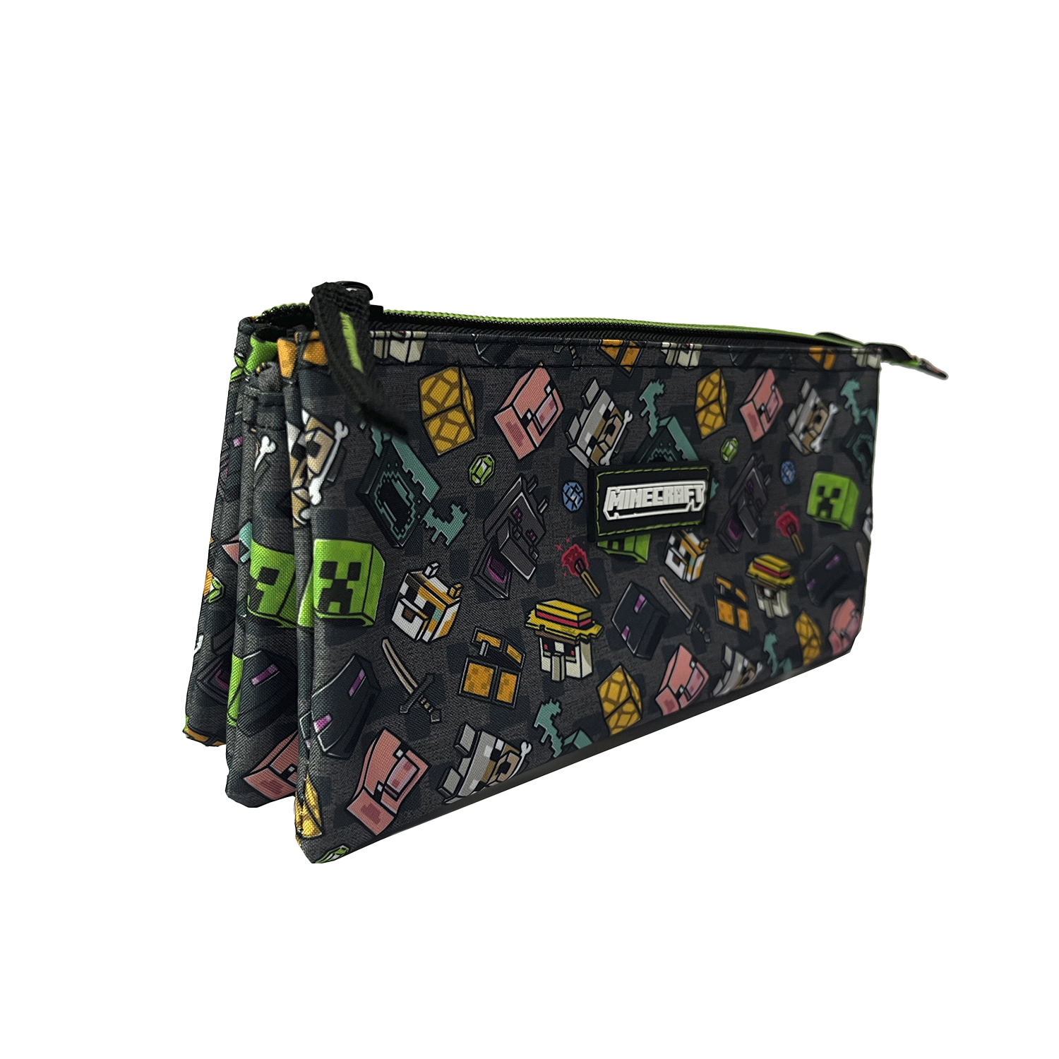 Una bolsa de tela oscura con motivos de Minecraft, con personajes y bloques.
