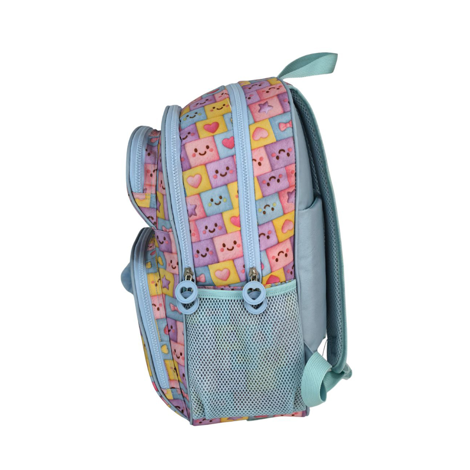Una mochila azul con estampado de caras sonrientes y corazones.