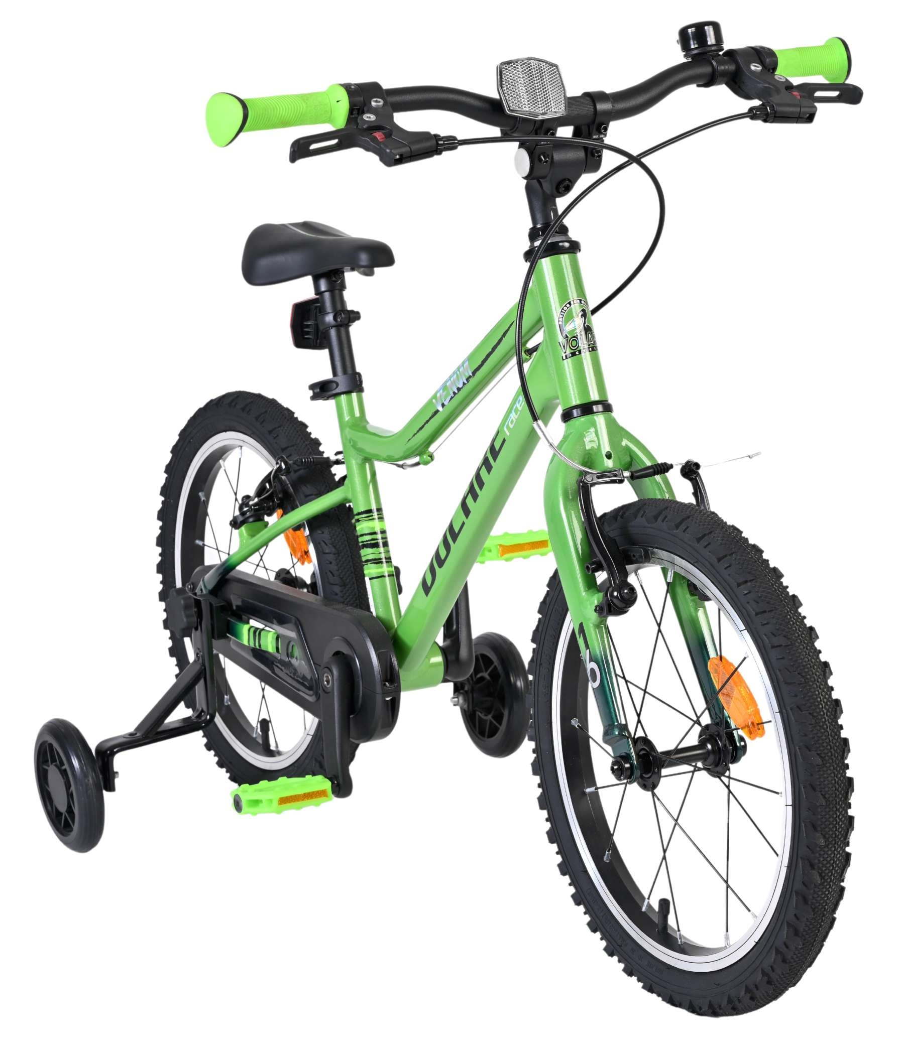 Ein grünes Kinderfahrrad mit Stützrädern und schwarzen Reifen.