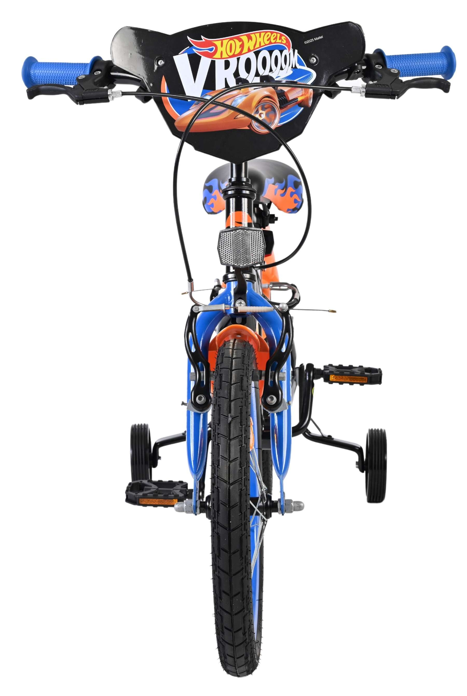 Blaues Kinderfahrrad mit Stützrädern, Hot Wheels-Aufkleber und orangen Akzenten.