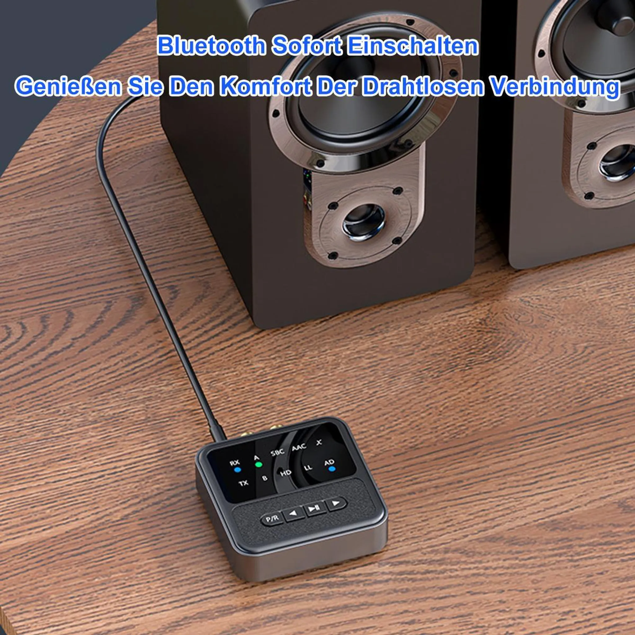 Ein Bluetooth-Adapter verbindet zwei Lautsprecher und zeigt RX, TX, SBC, AAC, HD, LL, AD an.