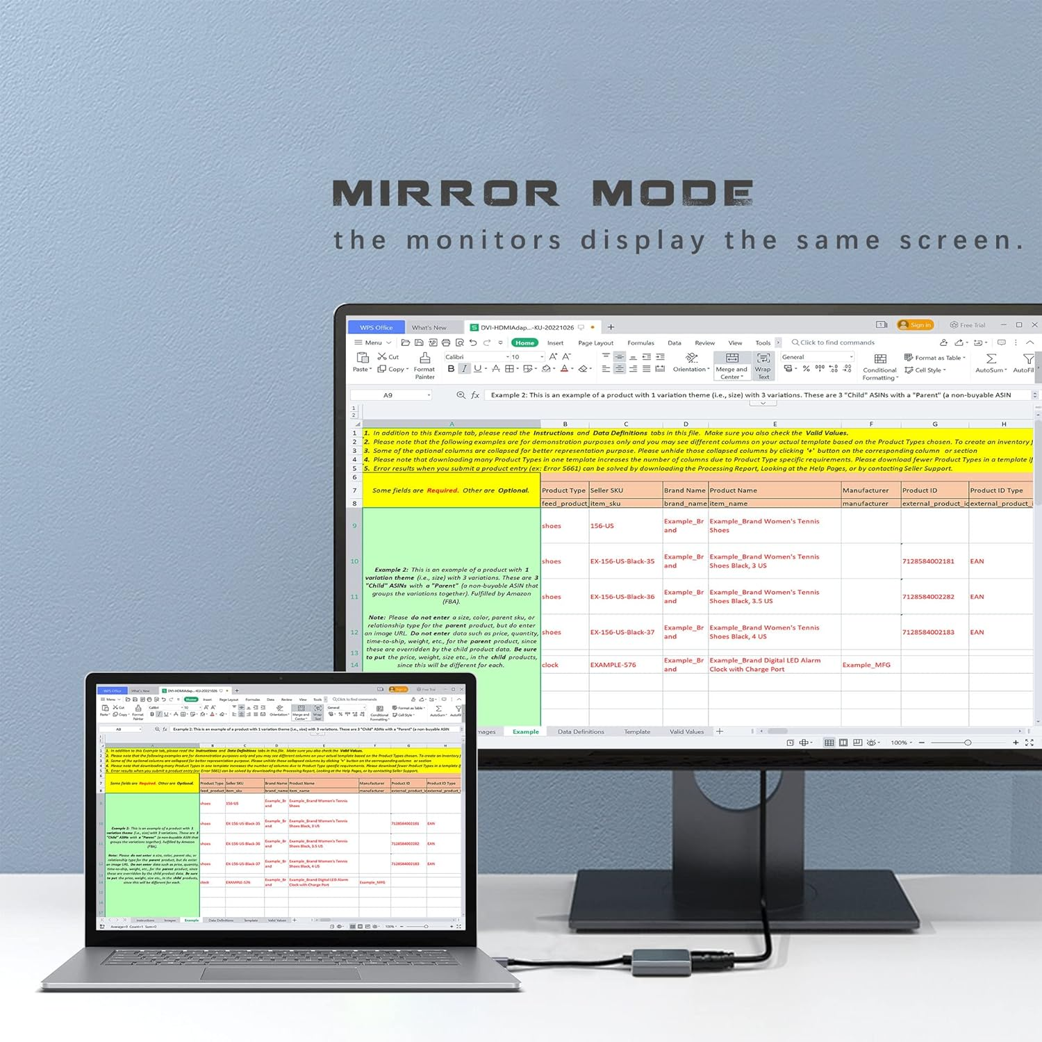 Ein Laptop und ein Monitor zeigen identische Tabellenkalkulationen im Spiegelmodus.