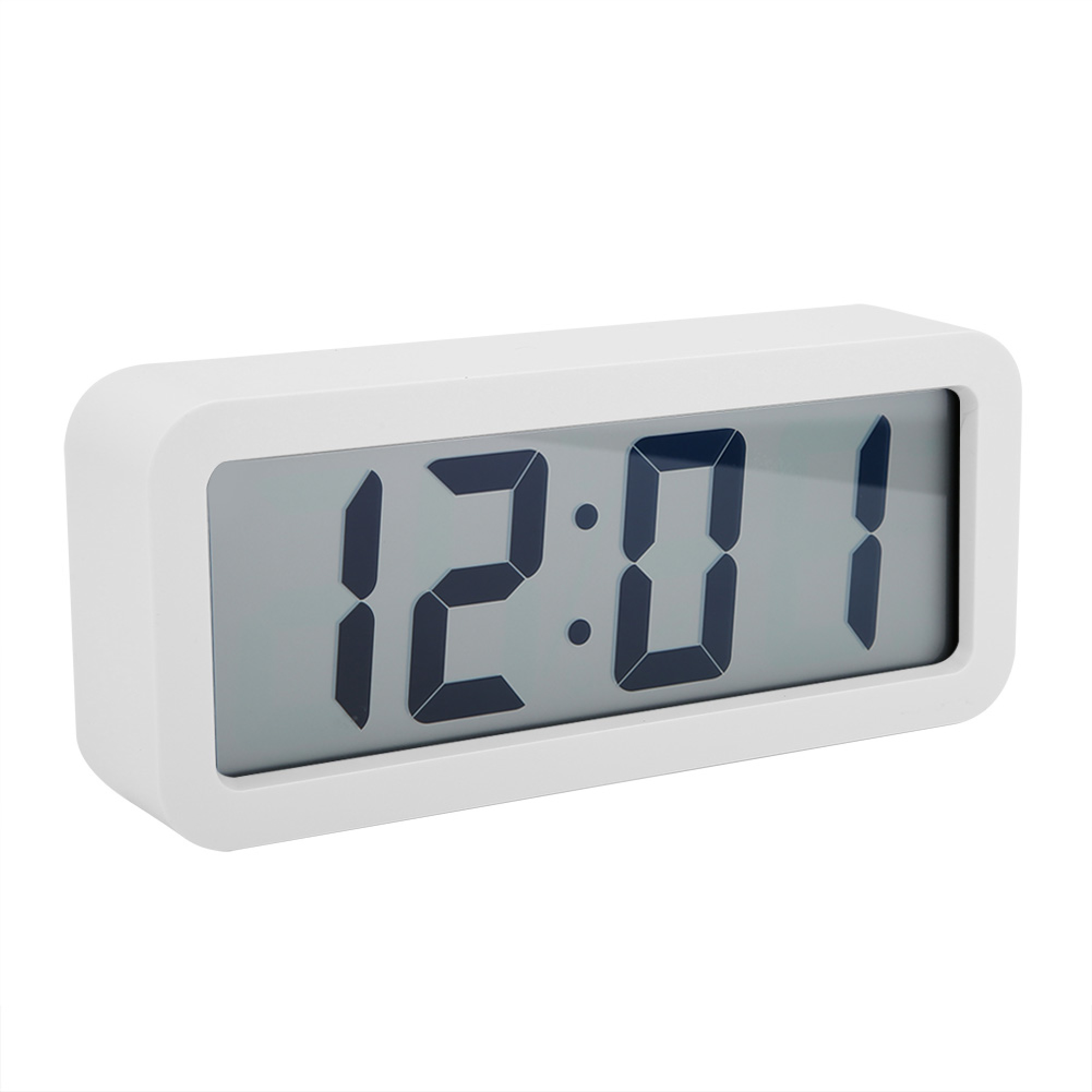 Ein weier digitaler Wecker zeigt 12:01 an.