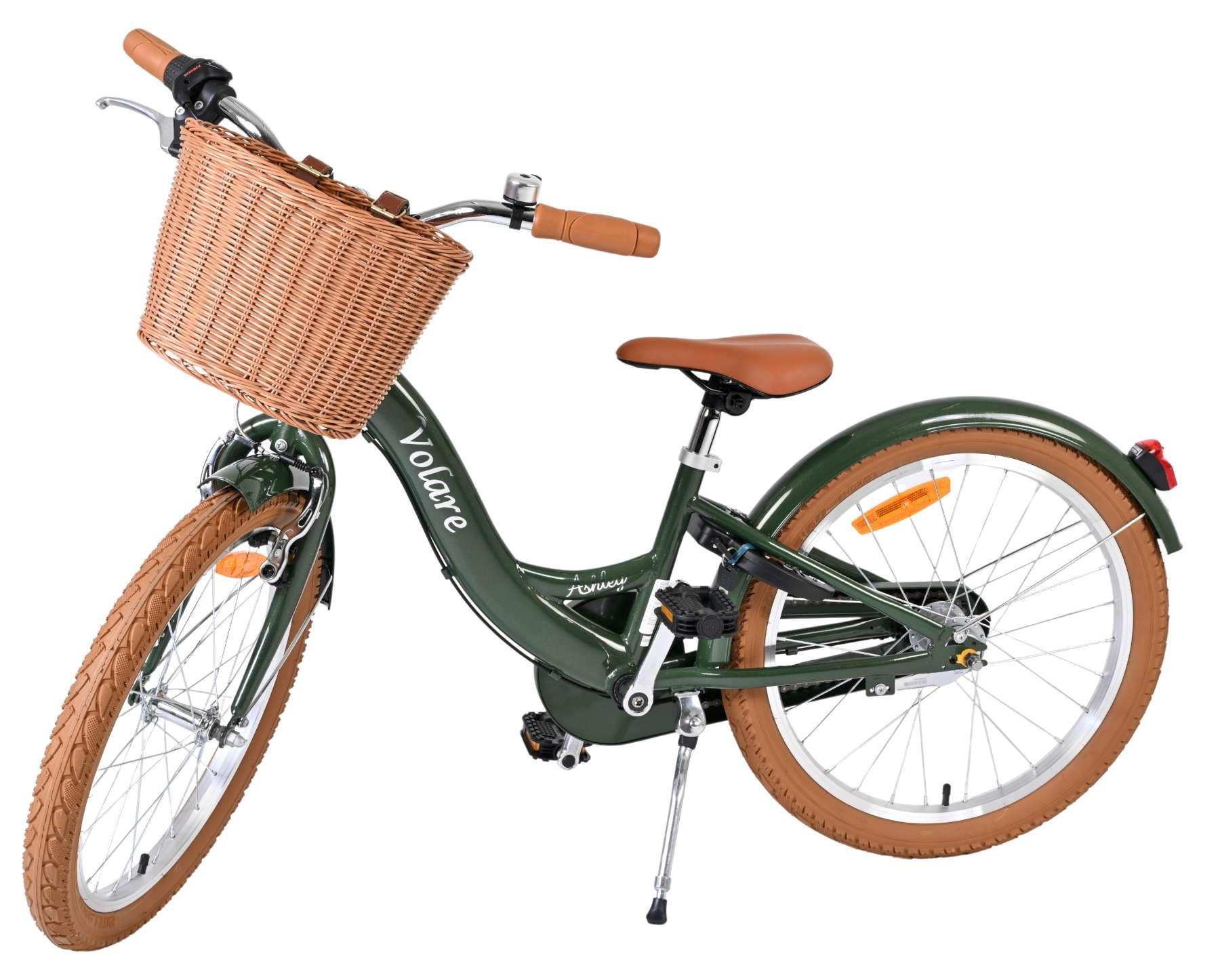 Dunkelgrünes Fahrrad mit braunem Korbfutter und braunem Sattel. Weiße Speichenräder.